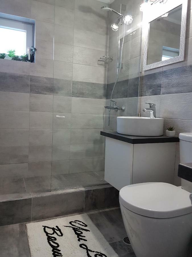 Tania Apartament Oradea Exterior foto
