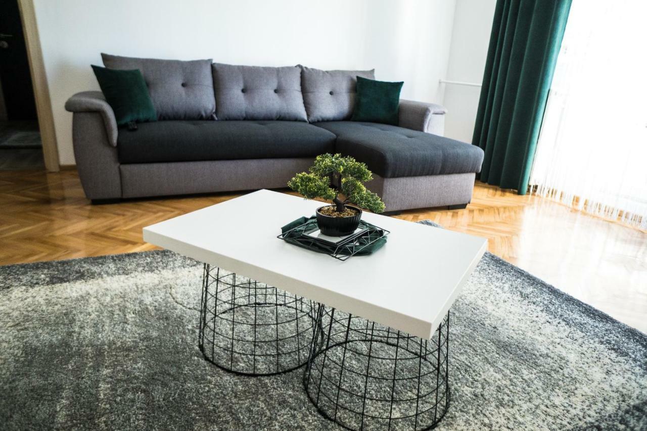 Tania Apartament Oradea Exterior foto
